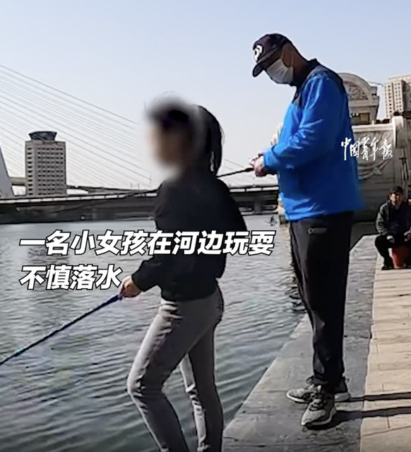 如何看待正能量摆拍