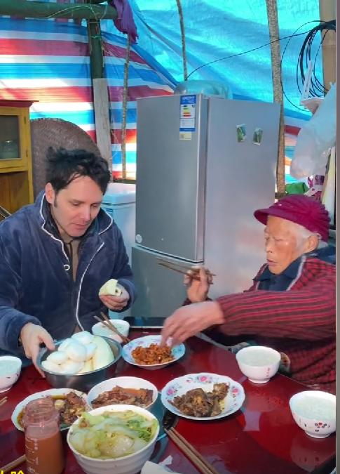 美国白领求职陷入僵局 求职申请激增