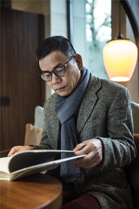富豪身价7亿，却不好好搞生意，17年来收藏了400多套破旧老房子