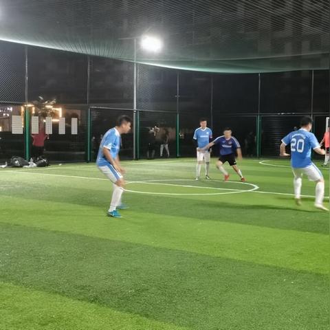 足球新闻新浪（新浪足球新闻，聚焦赛场动态，传递激情与热血）