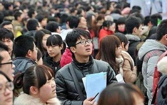 在学历不够用的情况下，二本三本学生考研考公或者创业怎么样？