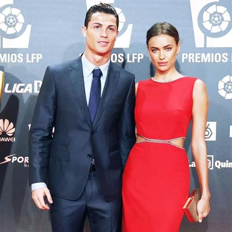 幼儿足球比赛的画报的长尾关键词有哪些