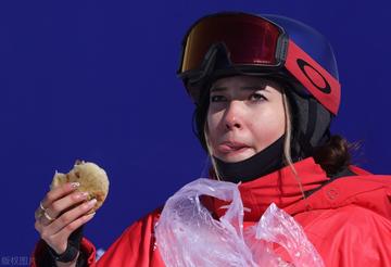 谷爱凌又做鬼脸了比赛现场图片