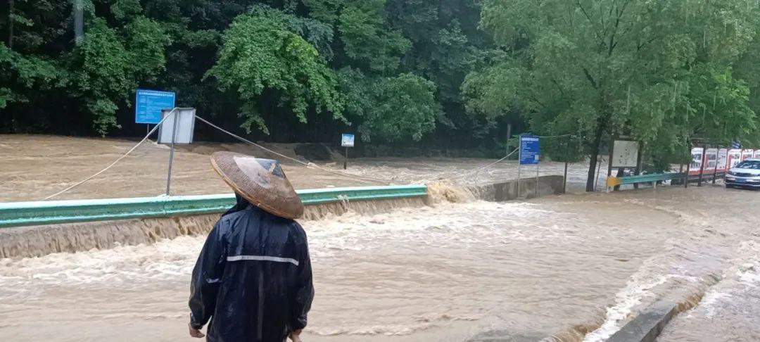 【北京调整为二级响应
 /北京市二级响应降为三级】