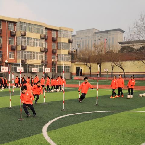 华清小学足球比赛的长尾关键词有哪些