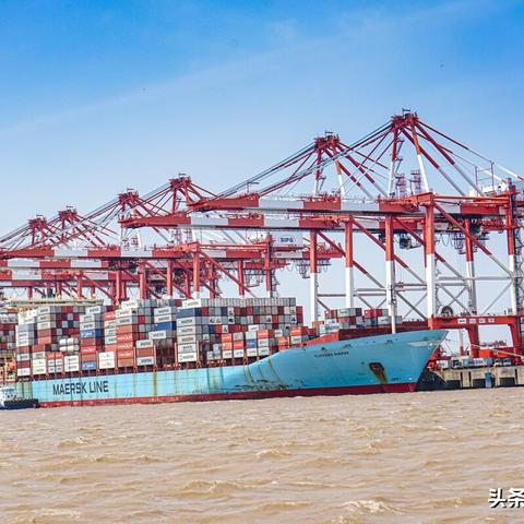 杭州和深圳相比，哪个城市发达？