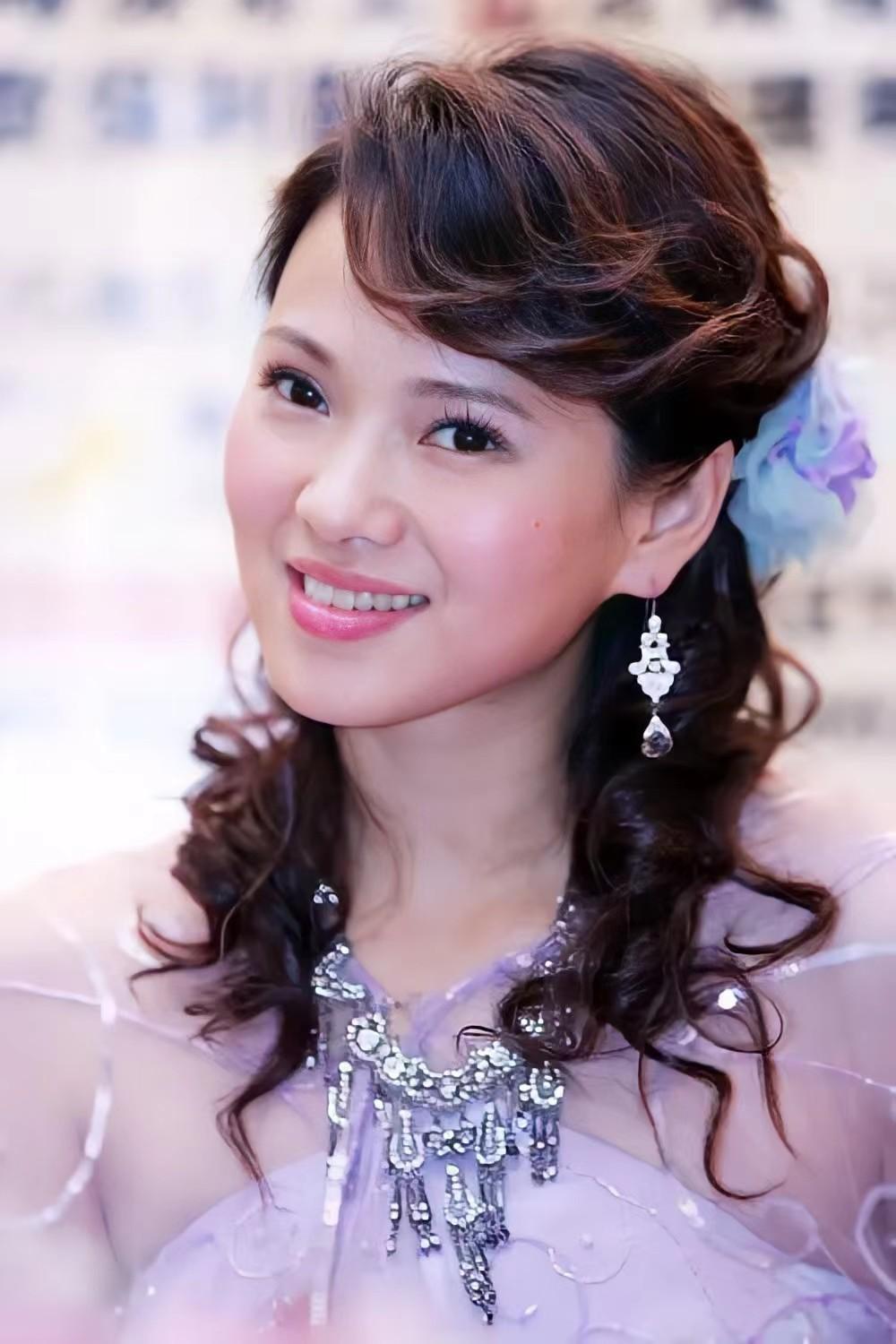 女宝宝起名姓江怎么取名(帮忙想几个好听一点的王者荣耀游戏名我是女生)
