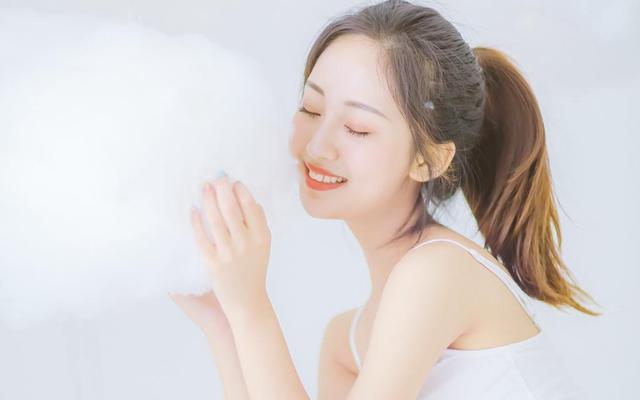 梦见自己和别人暧昧