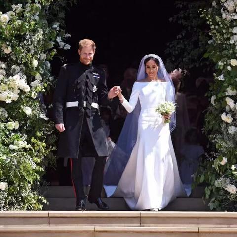 足球运动员退役当摄影师的长尾关键词有哪些