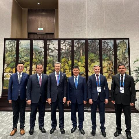 中亚b2b跨境电商平台的相关长尾关键词是那些