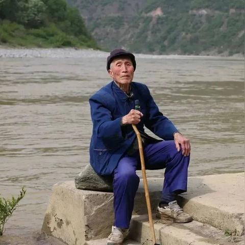 激荡往事电影免费观看的长尾关键词有什么