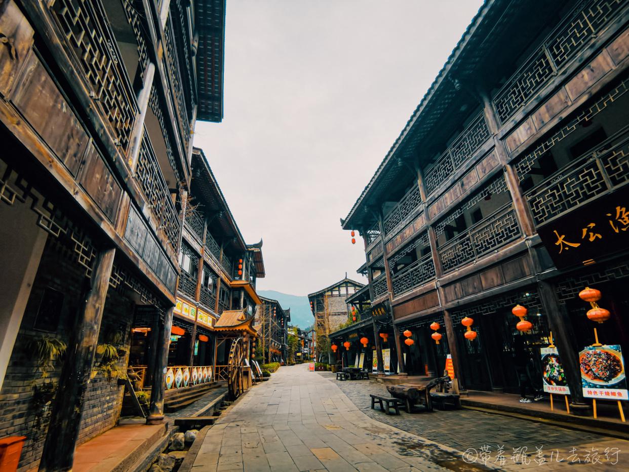 小镇怎么起名字虎宝宝(有没有什么特别有文采的句子)