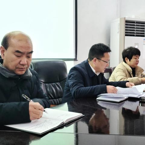 河南两会报到的相关长尾关键词有哪些