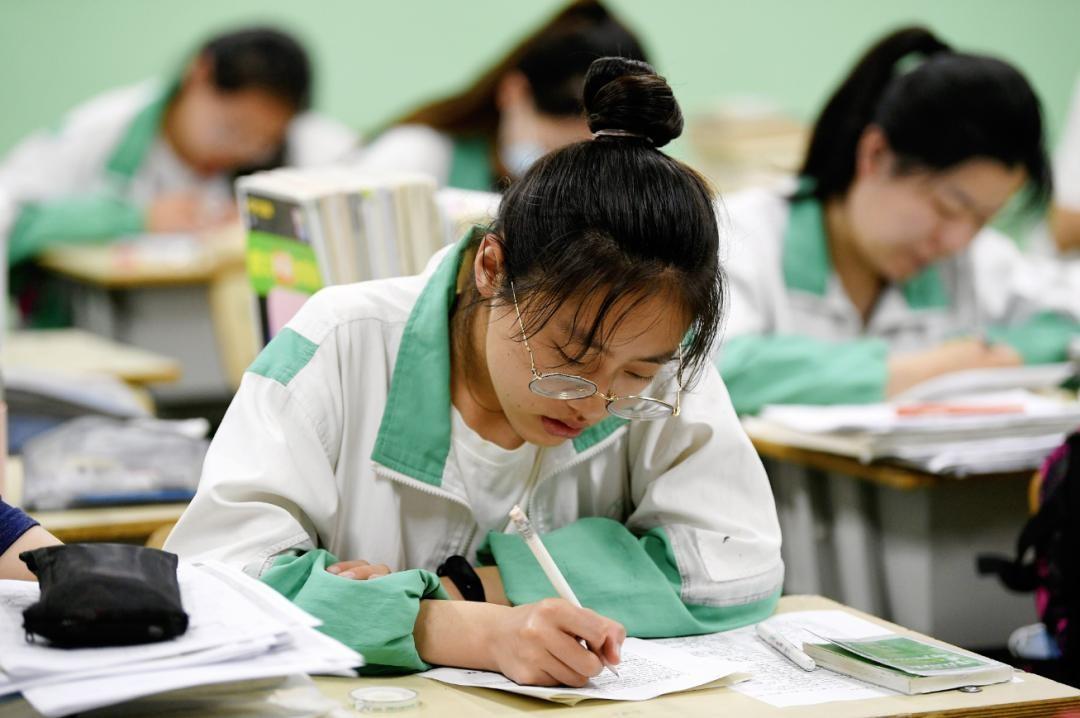 2024全国百强中学排行榜揭晓：探索背后的教育力量