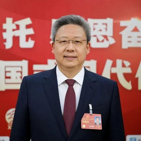 昆山市长和苏州市哪个大