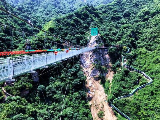 三门峡冷门名胜景区，面积大楼梯高达4000多阶，山清水秀空气清爽