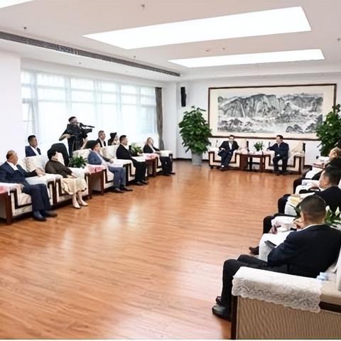 沈阳市和郑州市哪个发达