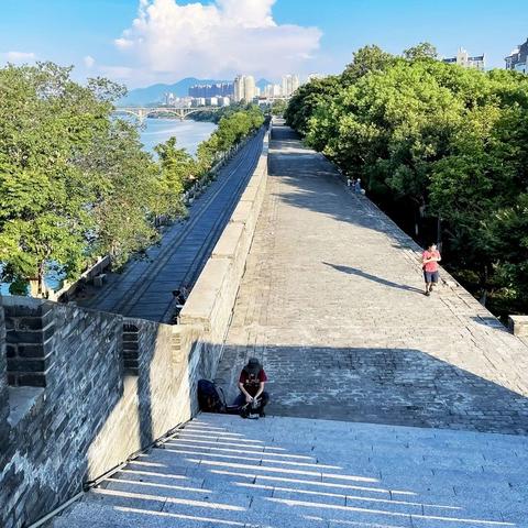 赣州市古城墙有多少年历史