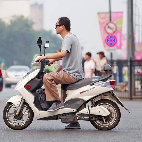 2025.12.22广州今日汽车尾号限行是几