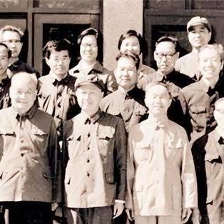 关于重生在上海做餐饮小说相关关键词有哪些