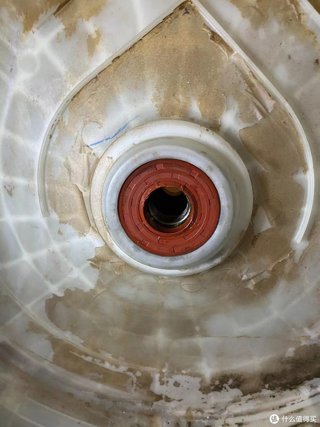 海尔洗衣机轴承如何调换