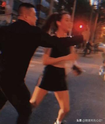 谷爱凌跑步被拦强行合影图片