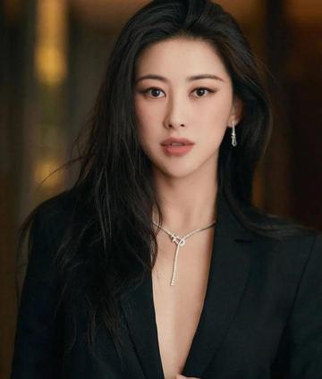  朱珠沙滩比基尼照片