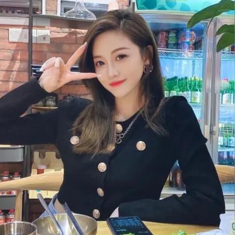 杭州女网红结婚了的相关长尾关键词有哪些