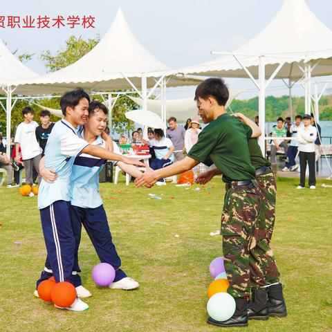 家里没钱，不想读高中了，可以去技校吗？详细讲讲利弊？