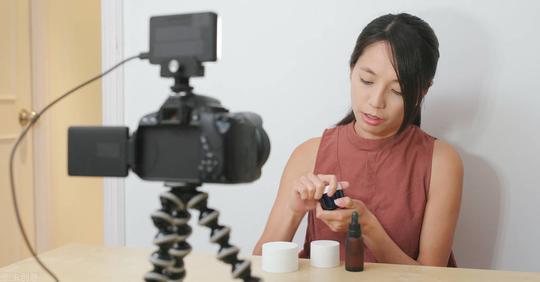 短视频创业，不懂连锁化模式，永远赚的都是辛苦钱