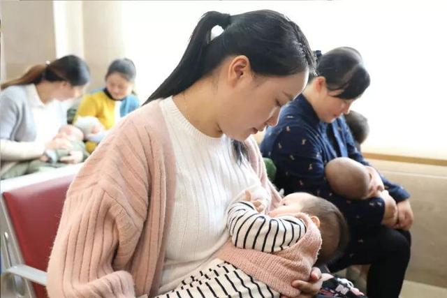 如何给宝宝断母乳