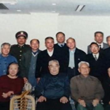 哈尔滨军工堵车事件相关长尾关键词有哪些