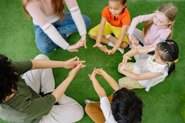 想知道孩子在幼儿园过的好不好