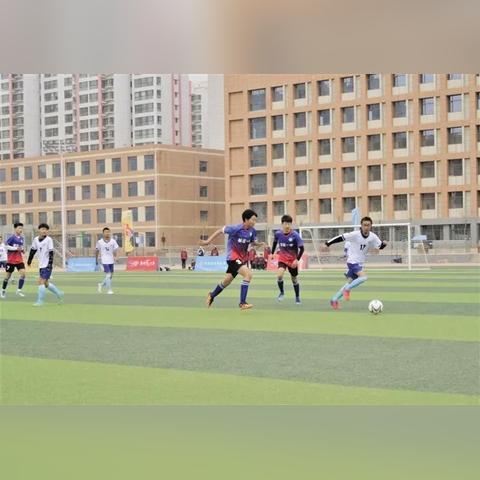 足球初级训练课多少钱