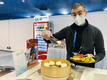 谷爱凌爱吃馅饼被CUE可爱图片