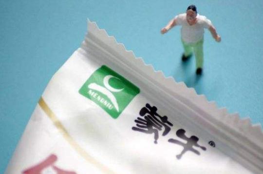 蒙牛创始人牛根生，10年花488亿打广告，成功后套现离场