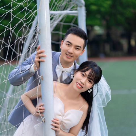 武汉市第三中学校服什么颜色