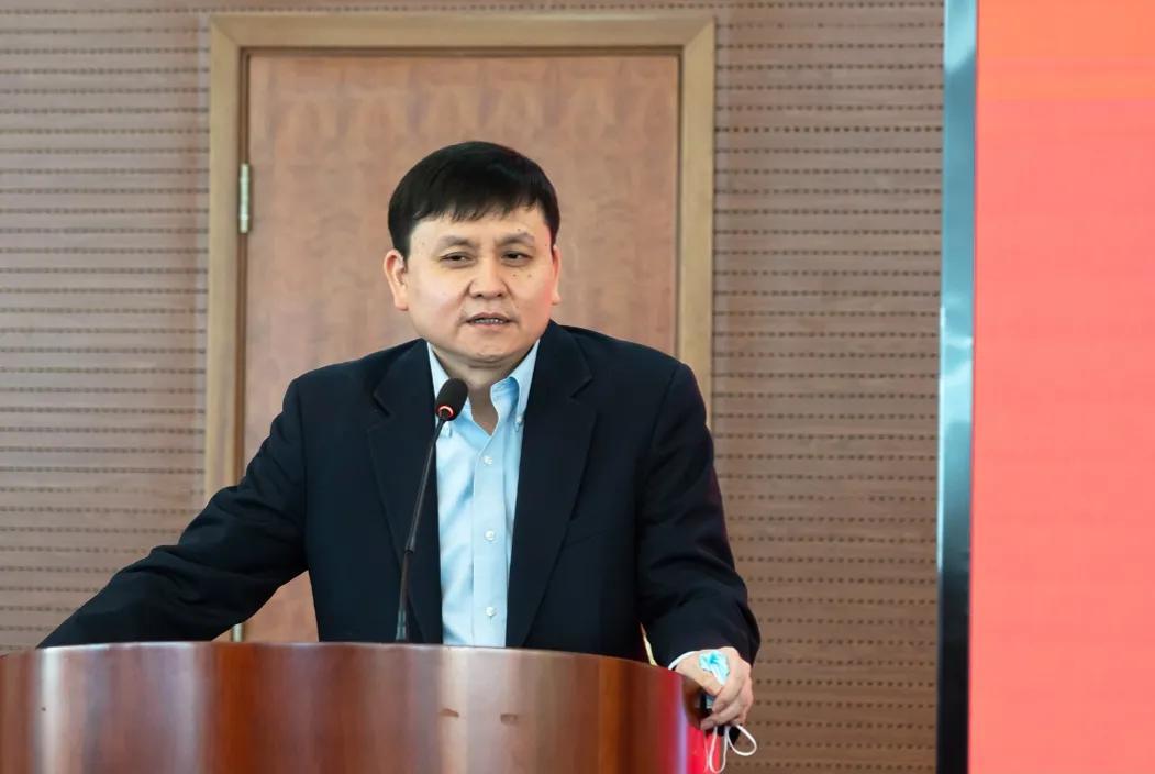 【一个月来24省份现疫情 张文宏发声
 /国内疫情张文宏】