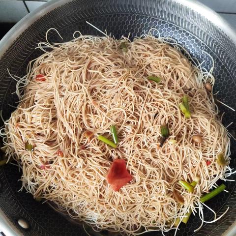 河南蒸面条不带肉的相关长尾关键词有哪些