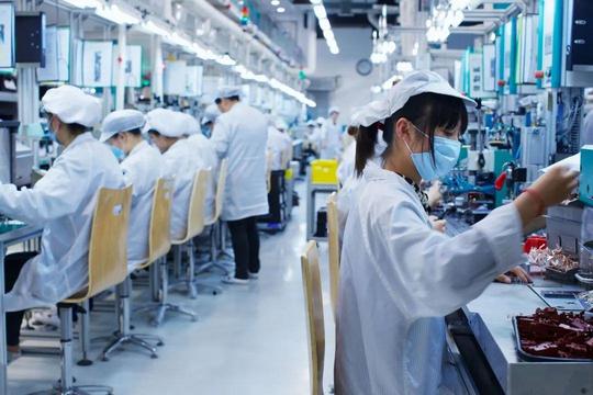 白领内卷，蓝领难招？互联网改造10年，这个行业为什么还这么乱？