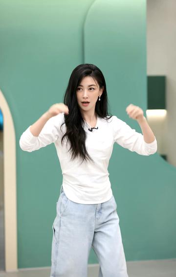  朱珠沙滩比基尼照片