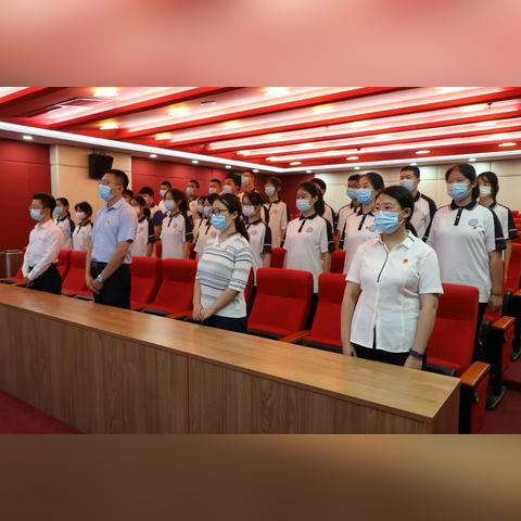 济南市开元中学多少人