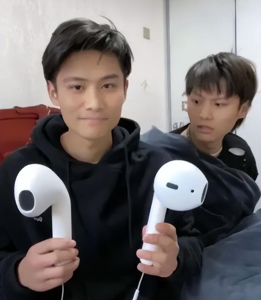 小楊哥在哪里平臺直播_有沒有看抖音或快手買東西上癮 運營百科