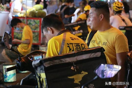 你能靠送外卖6年赚一百万吗？难怪这么多人选择上街送外卖