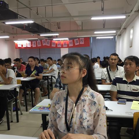 （富士康留守员工:留下是为了全额工资/富士康过年留守政策）