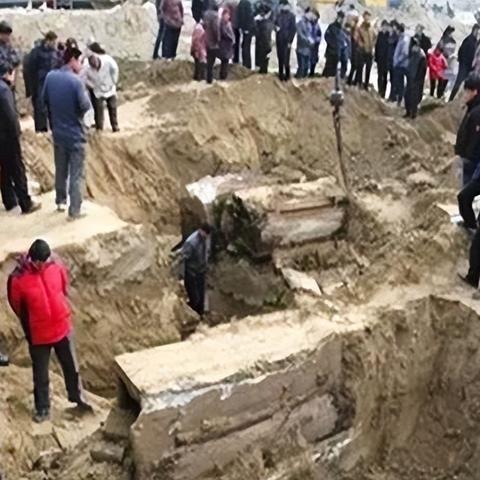 为什么河南地里那么多坟