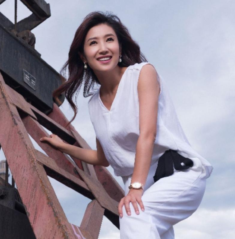 家有两个宝宝怎么起名(我姓唐老婆姓李两个姓都用上孩子的名字怎么取好呢)