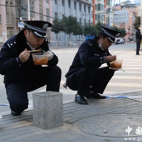针对兰州的这波疫情，看到好多人喊“牛肉面加油”，这合适吗？