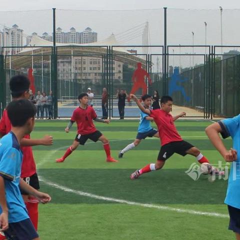 女性足球运动员变性别的长尾关键词有哪些