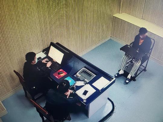 浙江小伙大学毕业开网店没生意，转行卖300多部“小电影”，获利500元被抓